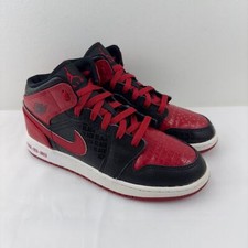 Nike Air Jordan 1 Mid Bred
