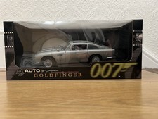 Auto Art James Bond