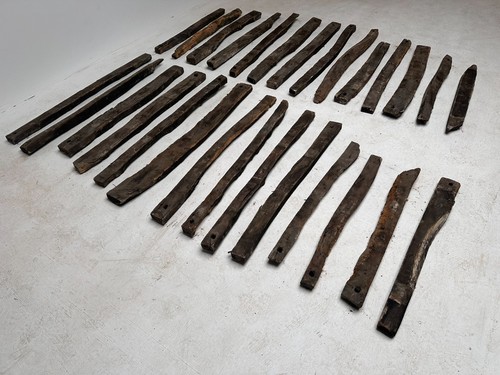 Short oak beams reclaimed - 28,