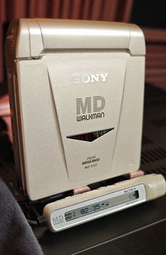 Mint condition sony e33 - mint,