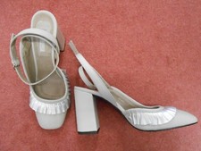 Brand New Topshop Cream Silver