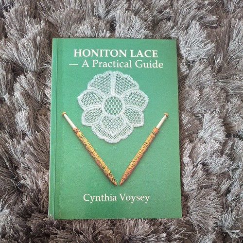 Honiton lace practical - honiton,
