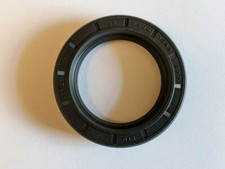 TRIUMPH TR2 TR3 TR3A TR4 1953 - 1965 GEARBOX EXTENSION OIL SEAL BB242