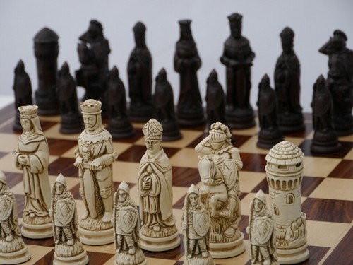 Camelot brown ivory chess - camelot, brown-ivory