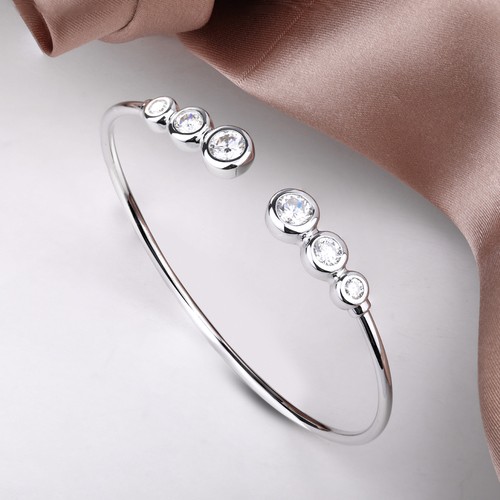8ct round cut moissanite - round,