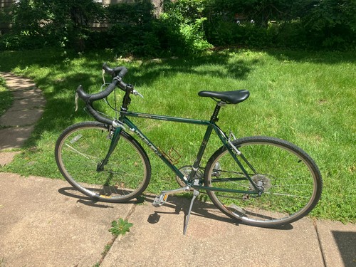 Trek 520 touring bike - bike, w/