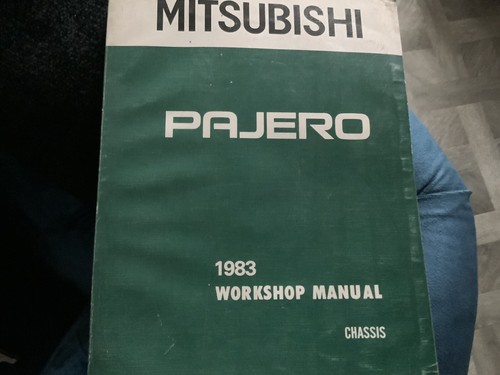 Mitsibushi pajero manual - mitsibushi,
