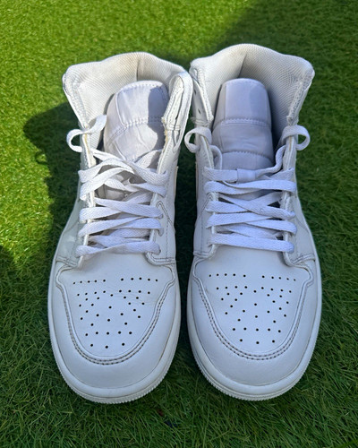 Nike air jordan mid - air,