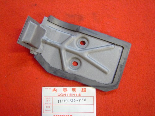 Oil plate engine housing - engine, of