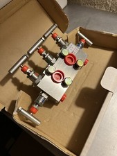 Oliver Valves 5 way manifold Y53S 6000PSI 316 SS New