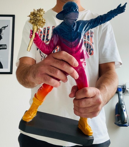 Banksy flower thrower - flower, figure
