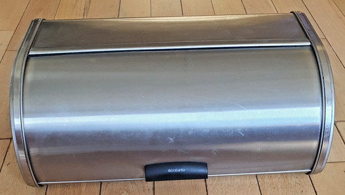 Brabantia roll top bread bin - top,