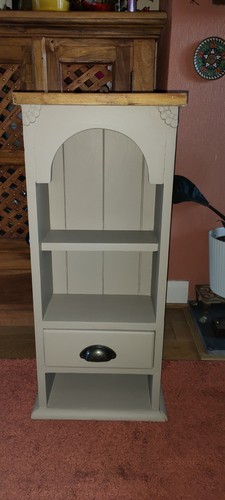 Old farmhouse style cupboard - style,