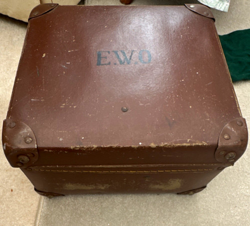 Vintage brown hard - e.w.o,
