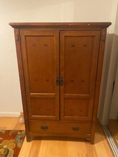 Traditional Medium Wood