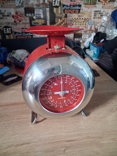 Retro style typhoon capsule - retro,