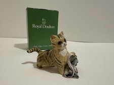 Royal Doulton Cat with Newspaper DA233 – “In the News” – Excellent Condition