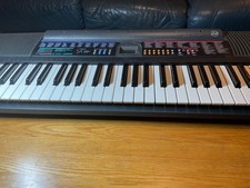 CASIO CTK-484 Keyboard 61 keys 100 tines 100 Rhythms