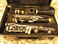VITO CLARINET & CASE  MADE IN USA