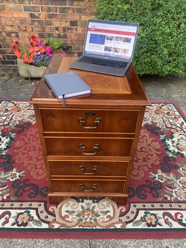 Yew wood drawer leather - yew,