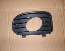 1999 VAUXHALL VECTRA SRI 130 SALOON O/S FRONT FOG LIGHT COVER TRIM - 90586628
