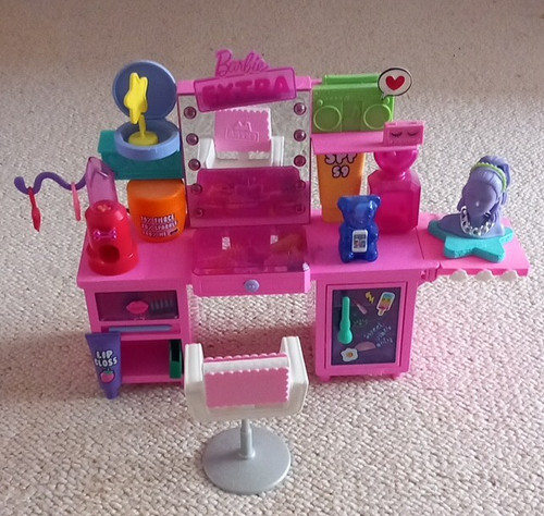 Barbie pink vanity furniture - pink,