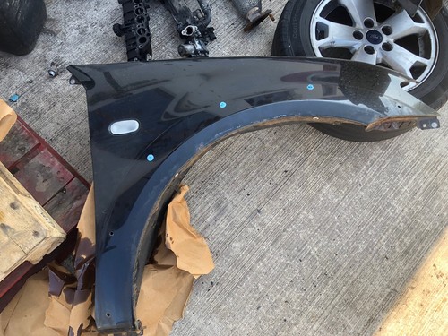 Mitsubishi l200 driver - mitsubishi,