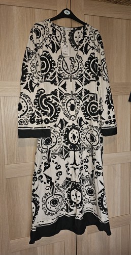 Bnwt zara printed midi - bnwt,