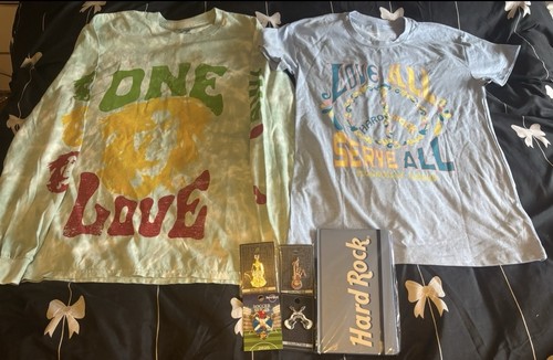 Hard rock cafe bundle includes - hard,
