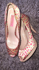 Good Condition Pink Peeptoe High Heels 7