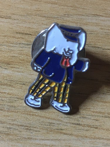 Rupert bear friends - bear, badge