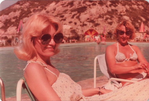 Women poolside 1970s - women,