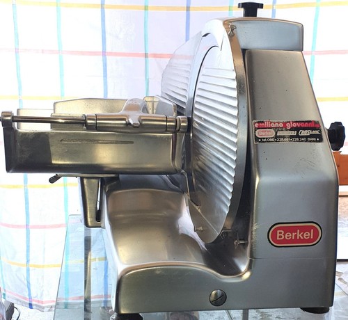 Berkel butcher three - butcher, phase