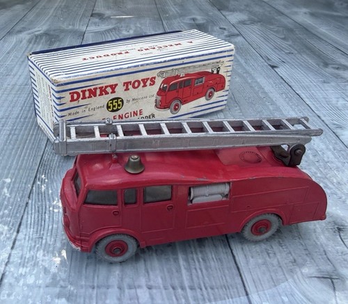 Dinky commer fire engine with - commer,