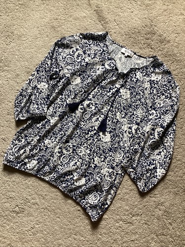 Pretty navy blue and - blue,