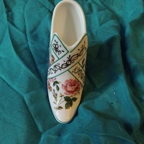 Compton woodhouse bone china - &,