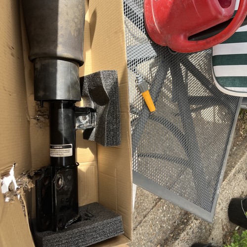 Air suspension strut front - air,