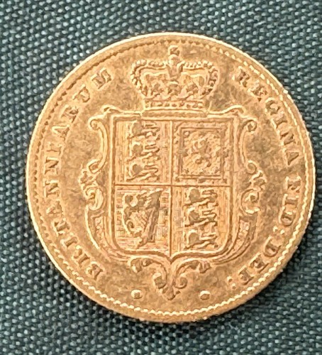 Queen victoria shield - shield, back
