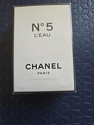 Chanel eau de - eau,