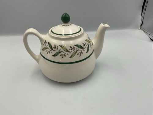 Vintage royal doulton almond - vintage,