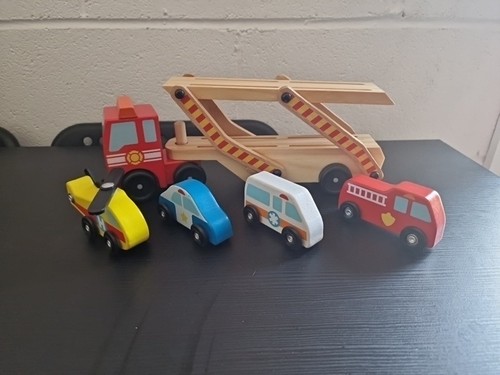 Melissa doug wooden - &,
