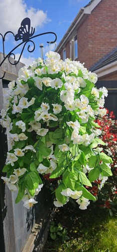 Artificial flowers - ☘️artificial, flowers☘️