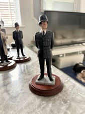 Robert Harrop People People Collection Pp02 On The Beat Policeman Figurine 
