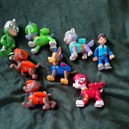 Paw patrol figure bundle - patrol,