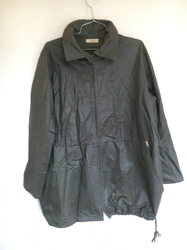Waterproof cagoule - ,