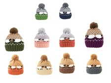 Ladies Knitted Bobble Hat With