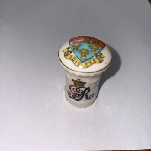 Arcadian crested china - crested, post