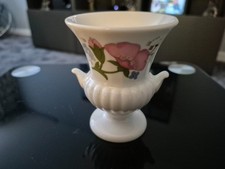 Wedgewood Angela Small Urn shaped Posy Vase in very good condition