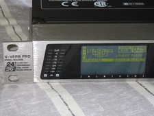 Behringer REV2496 V-Verb Pro