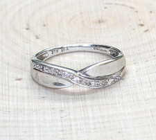 9ct White Gold Ring Diamonds Stones Full UK 375 DIA Hallmarked Ring Size M